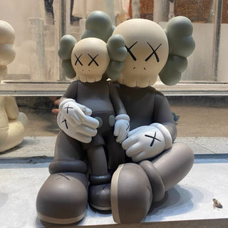 Holiday Chang bai: Kaws Statue Big - One-of-a-Kind Souvenir-GraffitiWallArt