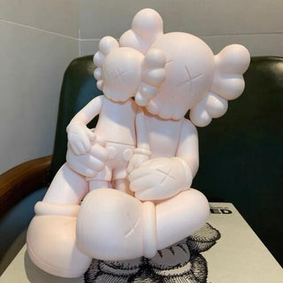 Holiday Chang bai: Kaws Statue Big - One-of-a-Kind Souvenir-GraffitiWallArt