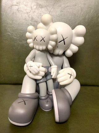 Holiday Chang bai: Kaws Statue Big - One-of-a-Kind Souvenir-GraffitiWallArt