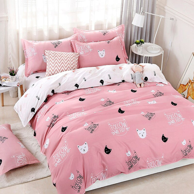 Pink Kitty Bedding Set: The Perfect Choice for Your Bedroom-GraffitiWallArt