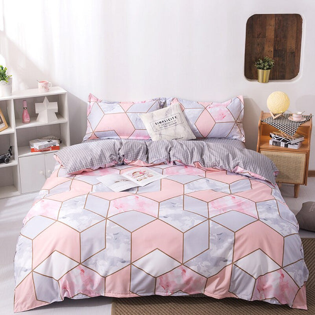 Shapes Bedding Set: A Stylish and Comfortable Choice-GraffitiWallArt