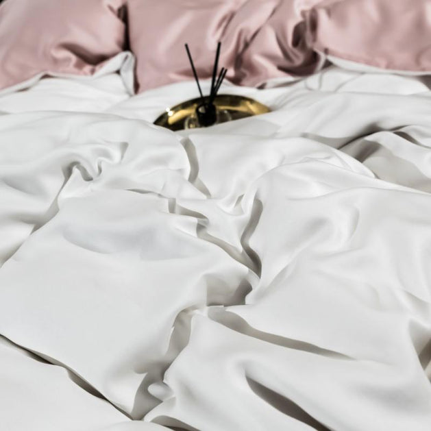 Silk Bedding Sets The Key to a Luxurious Sleep-GraffitiWallArt