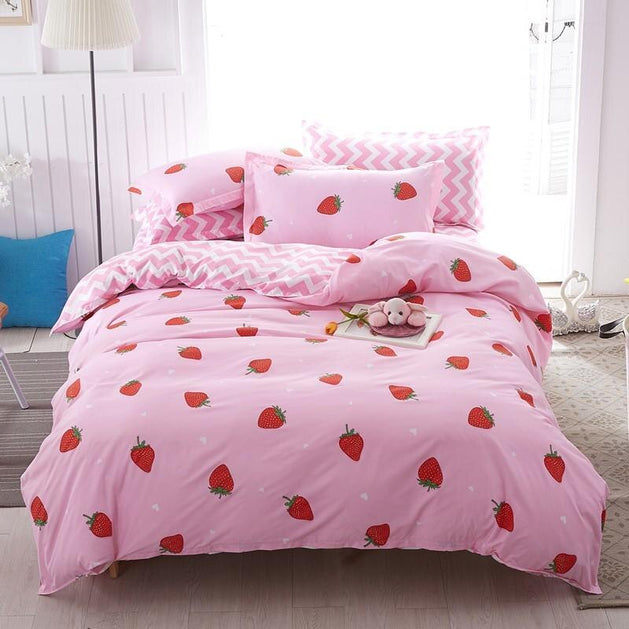 Strawberry Bedding Set – Exquisite and Vibrant Designs-GraffitiWallArt